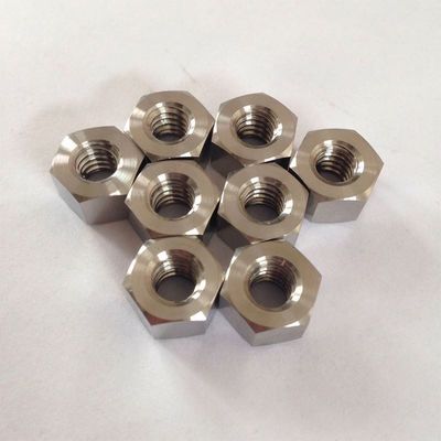 ISO 標準 高強度 45 鋼製鍛造式 スターブ・ボルトとナッツ