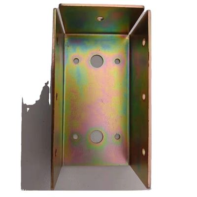 コンペティティブで木材コネクタのための金属構造物ブレーキット