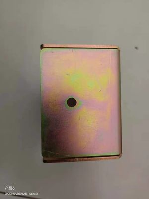 コンペティティブで木材コネクタのための金属構造物ブレーキット