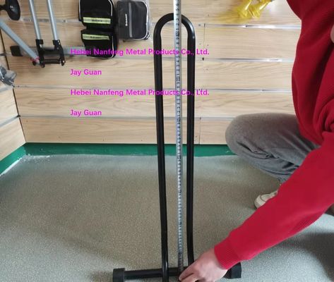 空間節約自転車床スタンド ガレージ用の黒い自転車ラック ISO9001 2015 証明書