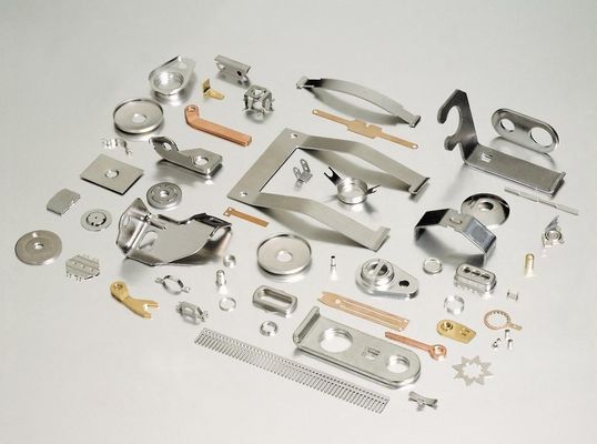 高度な機器は,ヘベイで広く使用されています. パーツをスタンプする金属製品