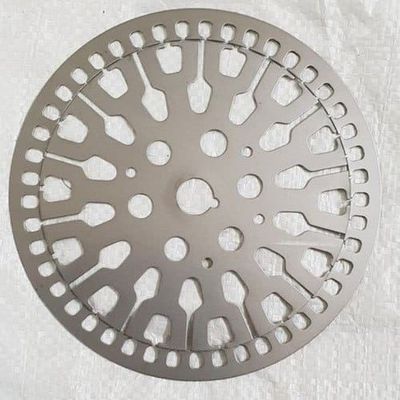 厚さ0.4〜3mmのパーツ