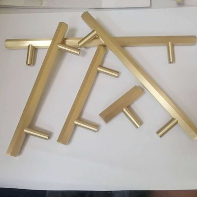カスタム メタル ハンドル キャビネット ハンドル スタイルと機能を完璧な組み合わせ