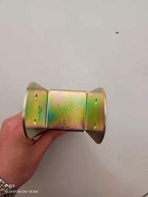 磨きプロセス 塗装された金属板 白色仕上げのための金属スタンプリング部品