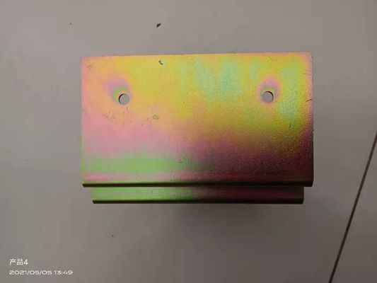 磨きプロセス 塗装された金属板 白色仕上げのための金属スタンプリング部品