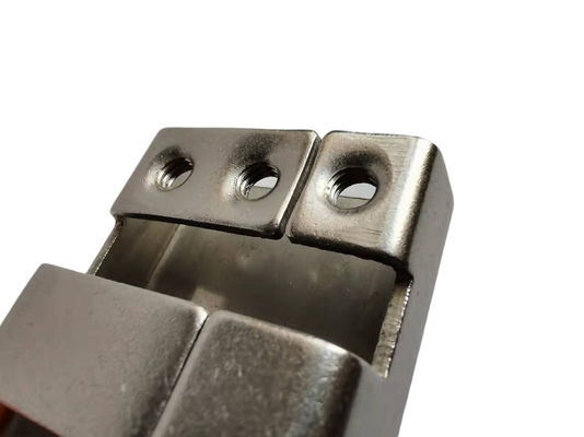 厚さ0.5mm-25mmの金属スタンプ部品 南フェンから 小規模注文受付